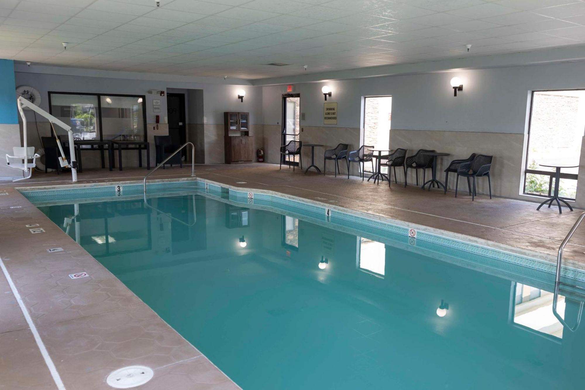 Hampton Inn Kent/Akron Area Extérieur photo
