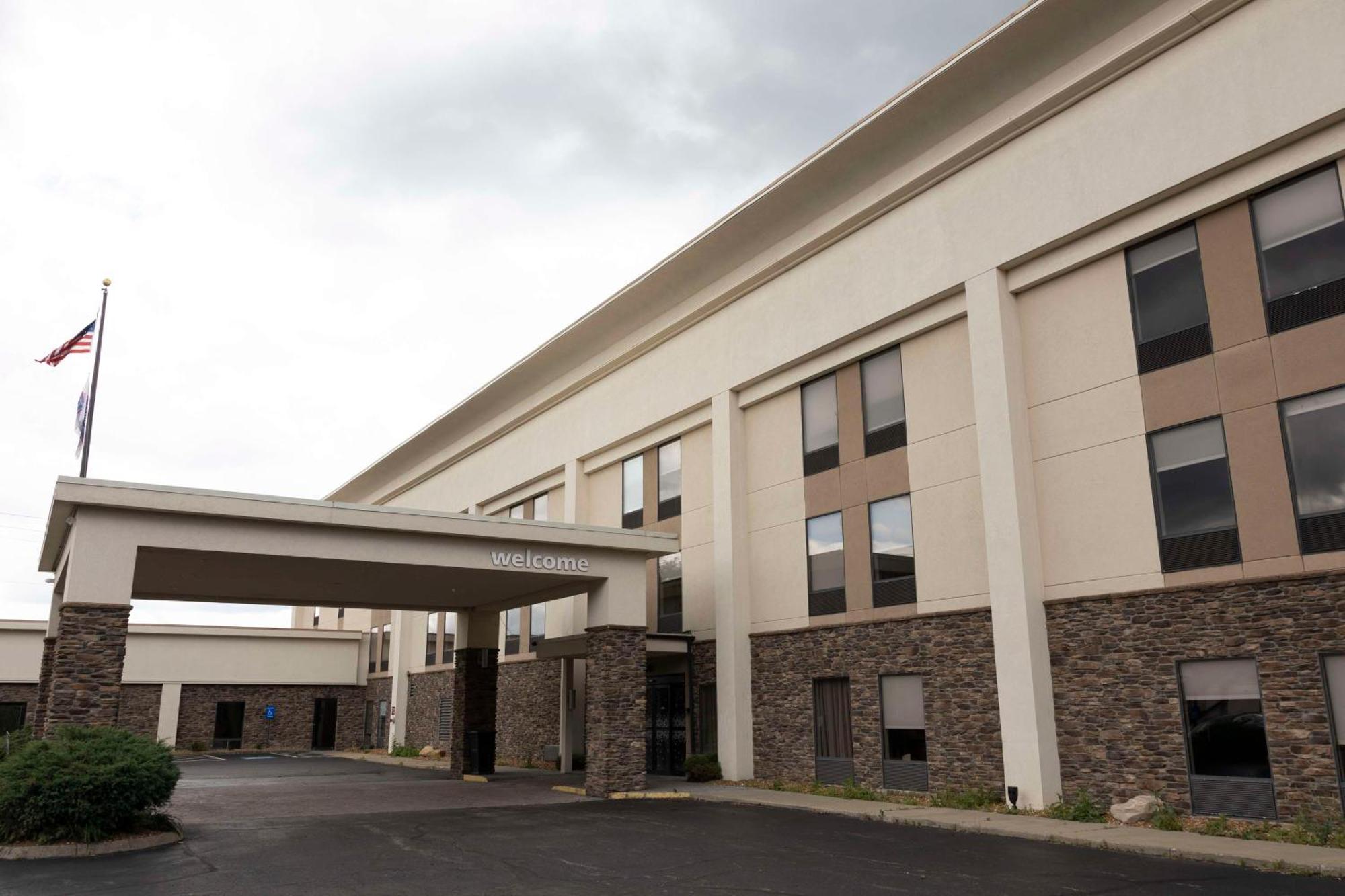Hampton Inn Kent/Akron Area Extérieur photo